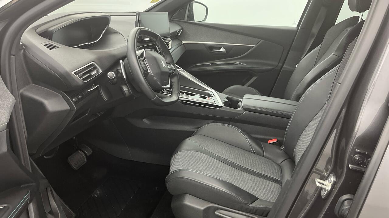 Peugeot 5008 Allure Pack 1.5 BlueHDi 130 BVA8 - Image 12
