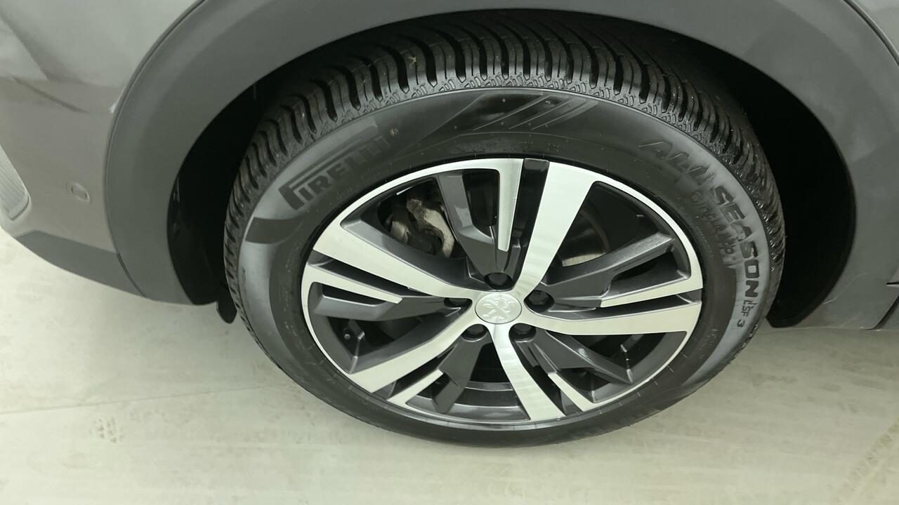 Peugeot 5008 Allure Pack 1.5 BlueHDi 130 BVA8 - Image 17