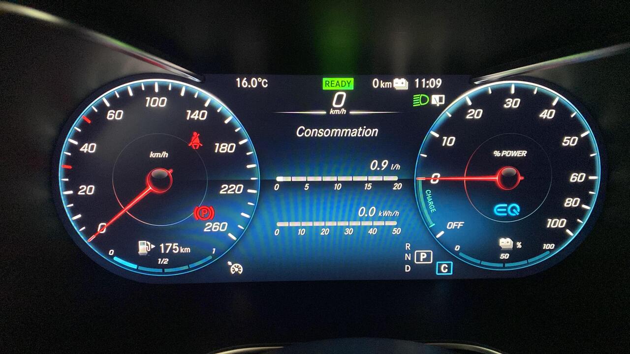 Mercedes Classe GLC 300de AMG Line 4Matic AMG Line - Image 13