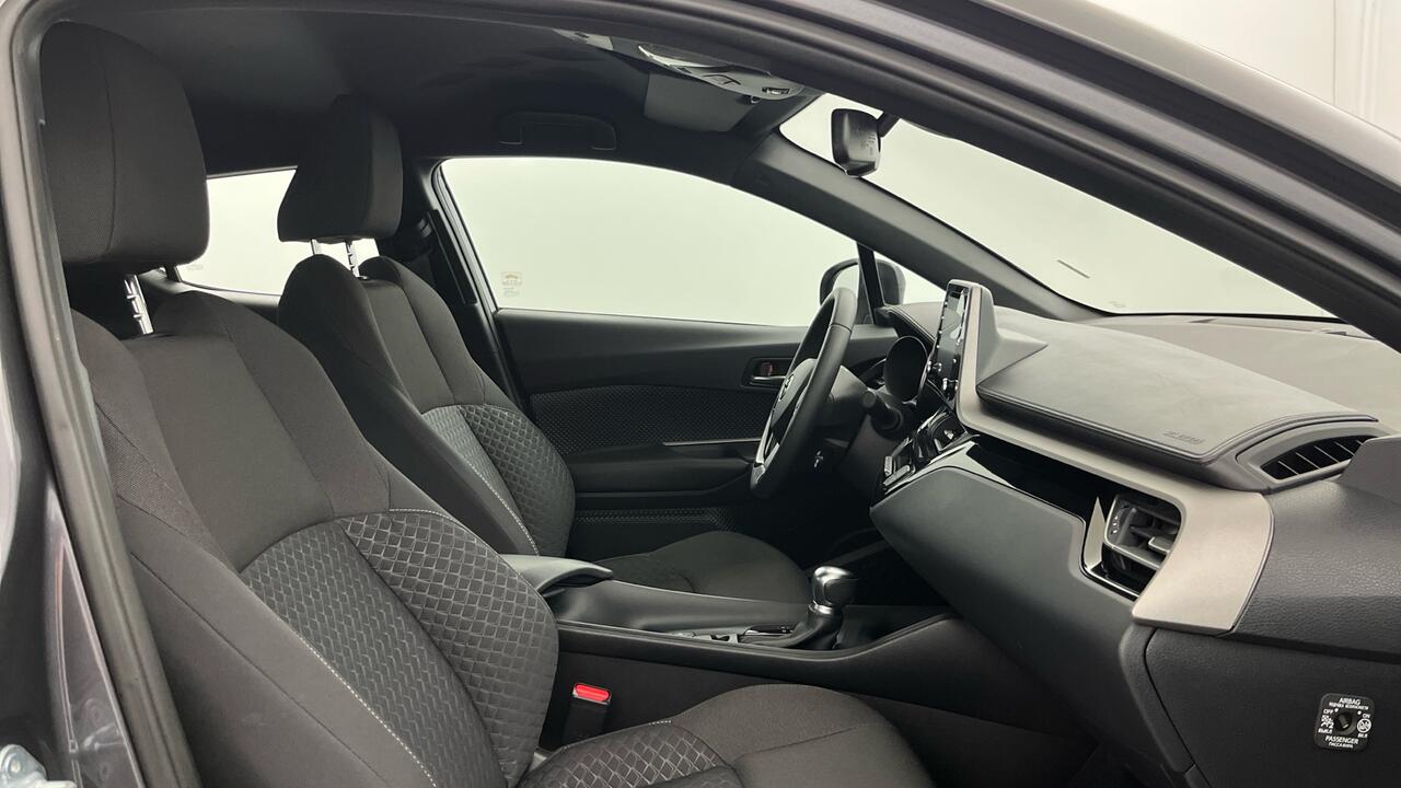 Toyota C-HR DYNAMIC BUSINESS 2.0 HYBRIDE 184 DYNAMIC BUSINESS - Image 15