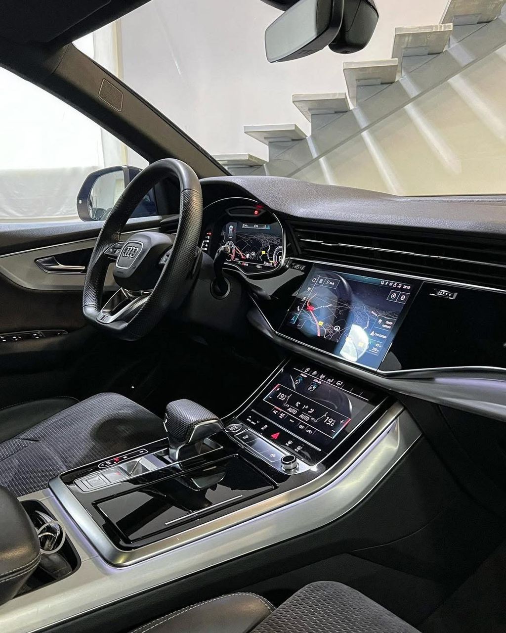 Audi Q8 S-Line 50 TDI Quattro - Image 4