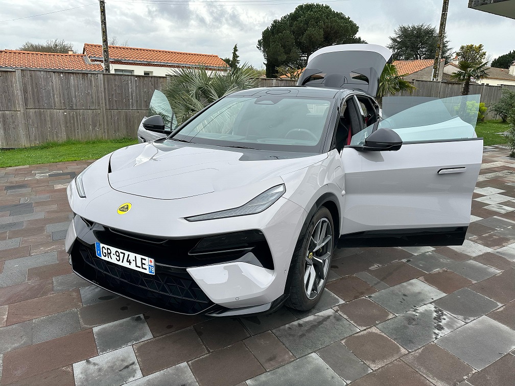 LOTUS ELETRE - Image 7