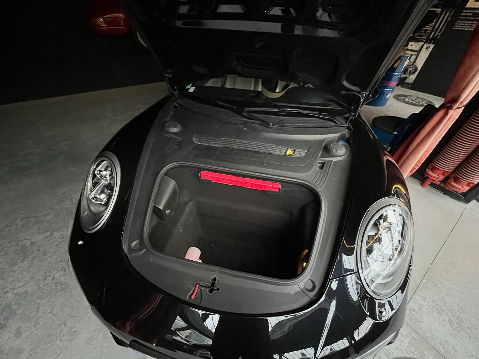 Porsche 911 CABRIOLET TURBO - Image 2