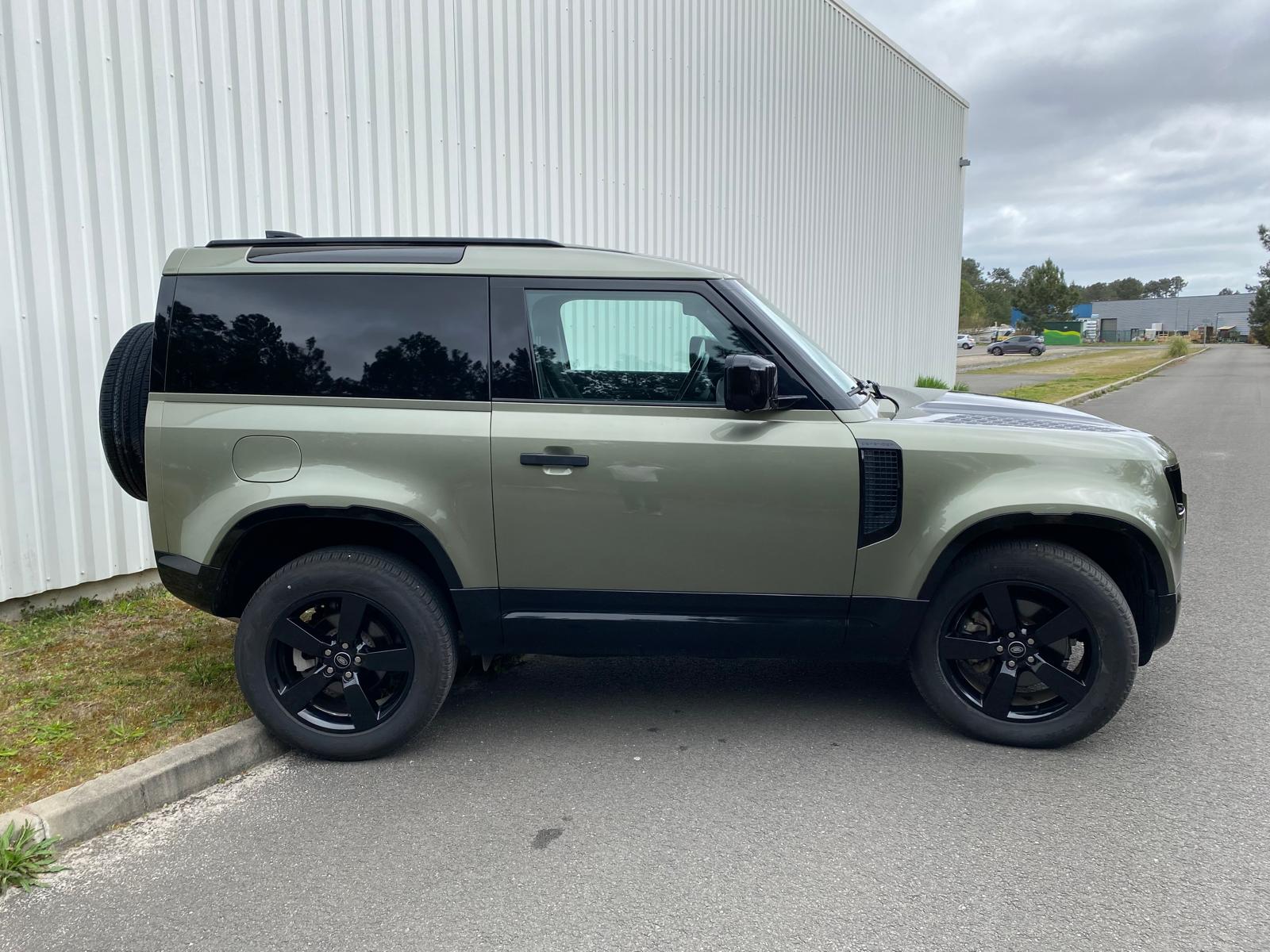LAND ROVER DEFENDER HARDTOP - Image 4