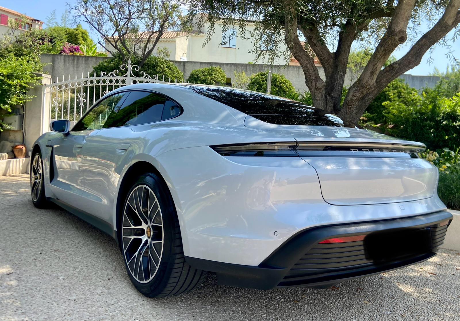 Porsche TAYCAN PERFORMANCE - Image 9