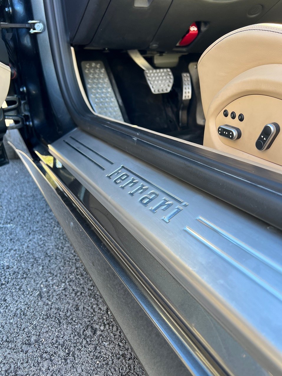 Ferrari FF - Image 7