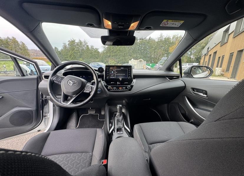 Toyota COROLLA TS 122ch Dynamic - Image 11