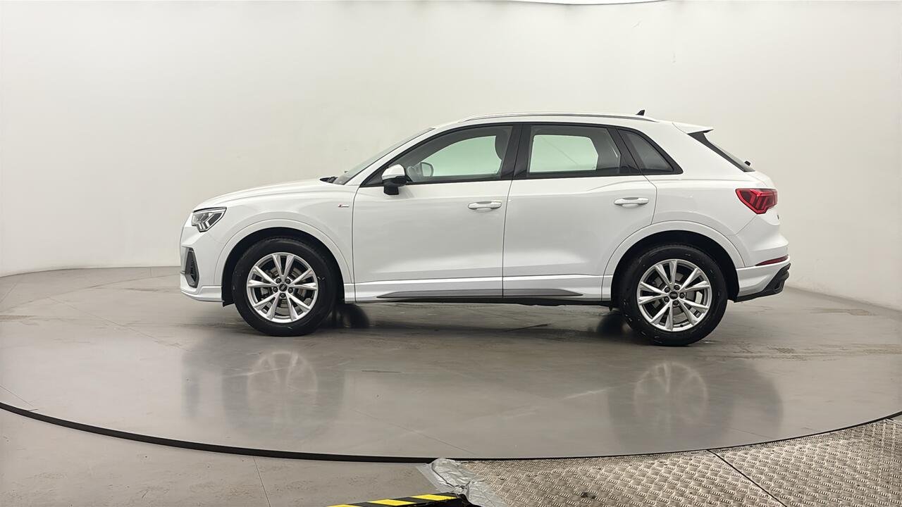 Audi Q3 1.5 35-TFSI TURBO - Image 5