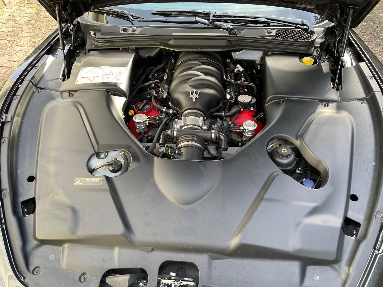 MASERATI Granturismo Sport A - Image 6