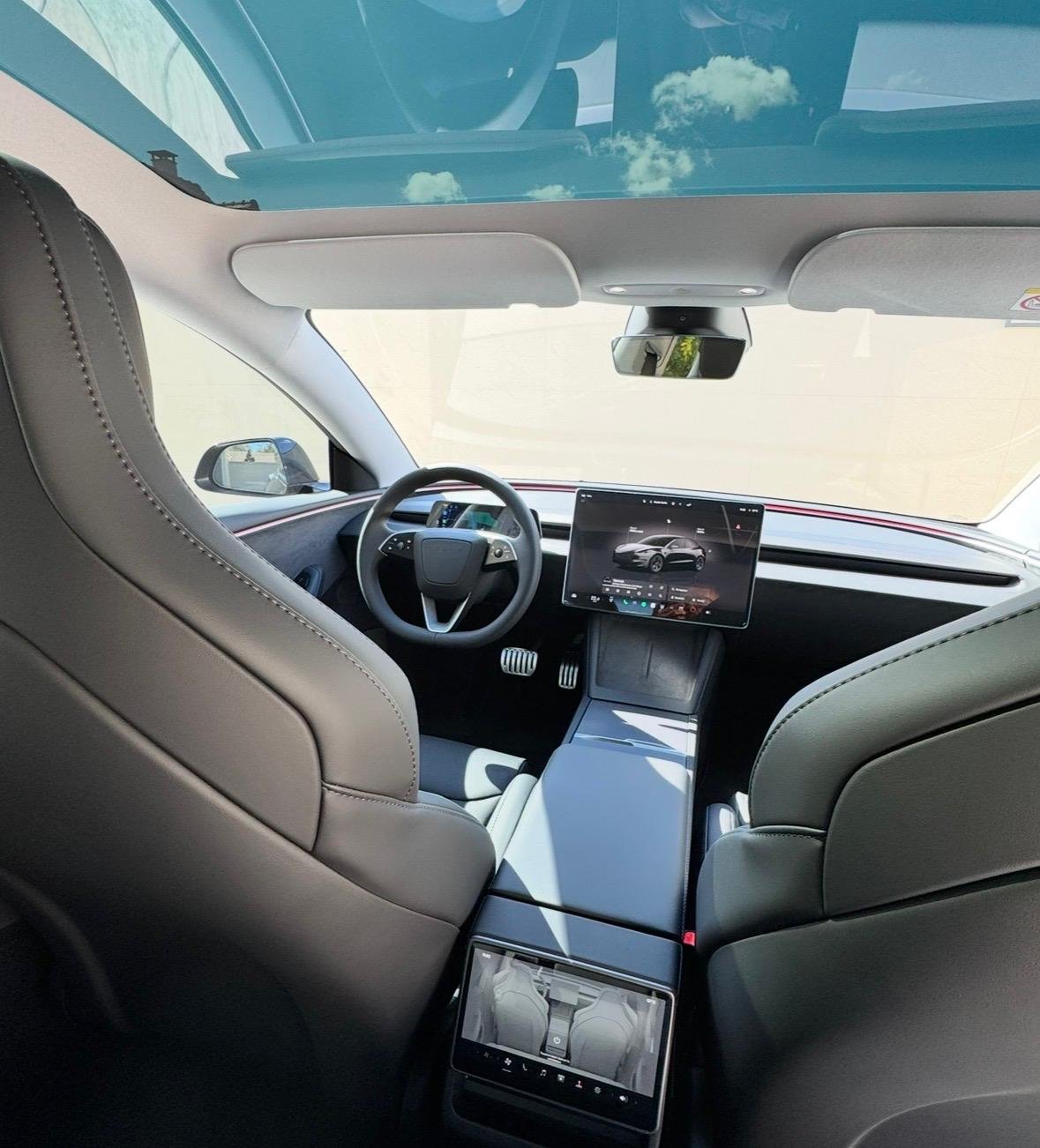 Tesla MODEL 3 PERFORMANCE - Image 4