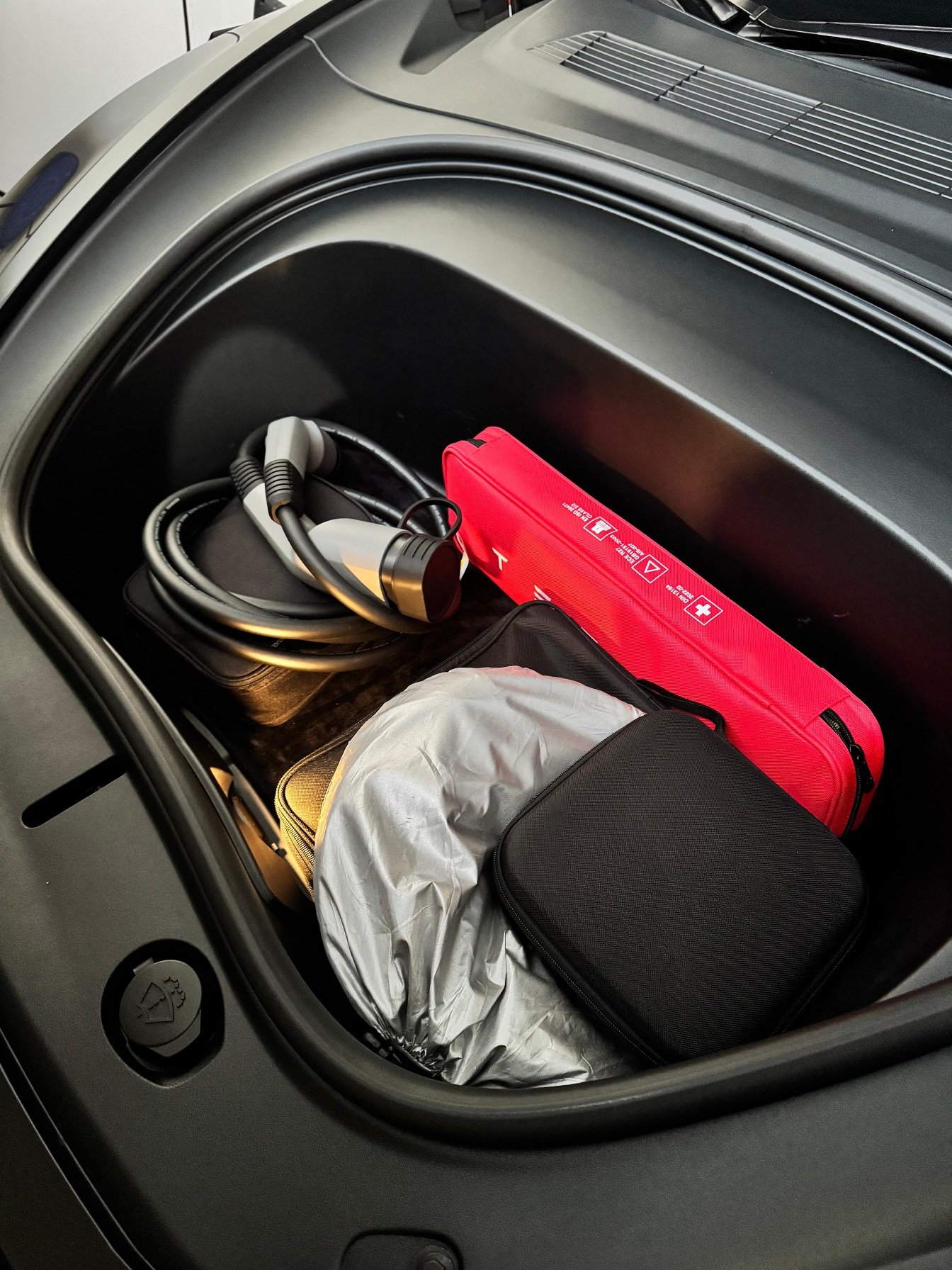 Tesla MODEL 3 PERFORMANCE - Image 10