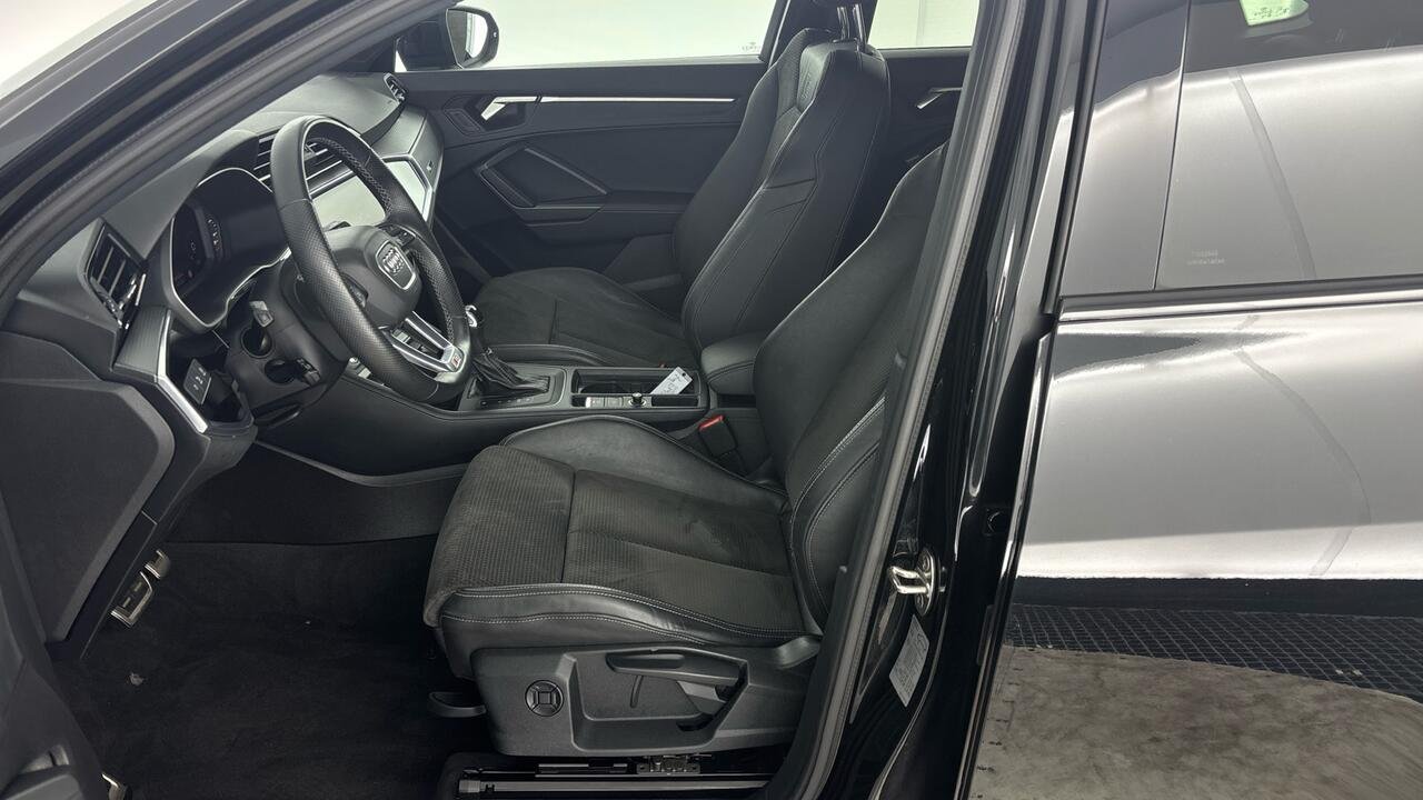 Audi Q3 SB 45 TFSI-E 245 BUSINESS EXECUTIVE S TRONIC - Image 5