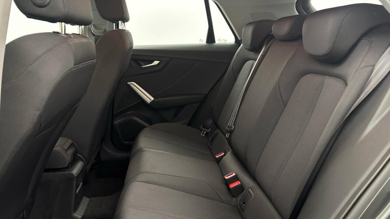 Audi Q2 30 TDI 116 BUSINESS EXECUTIVE - Image 4