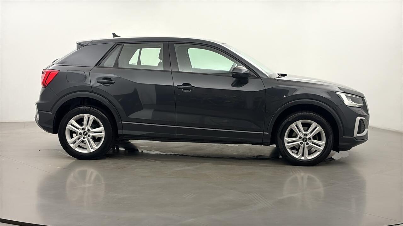 Audi Q2 30 TDI 116 BUSINESS EXECUTIVE - Image 10