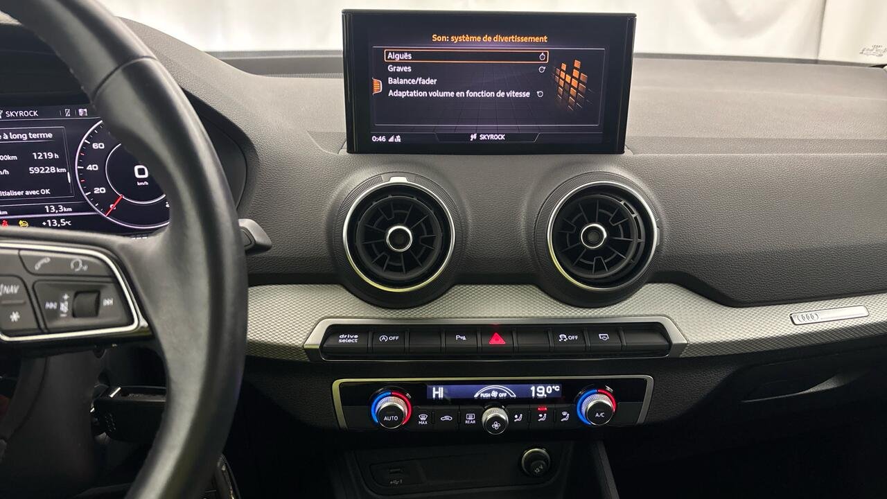 Audi Q2 30 TDI 116 BUSINESS EXECUTIVE - Image 15