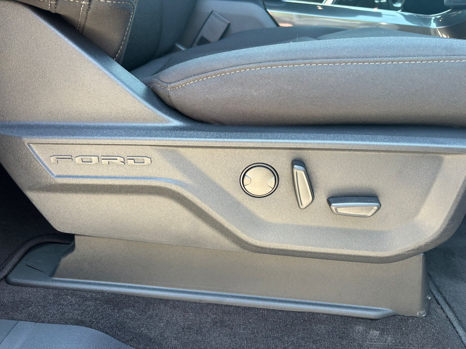 Ford F150 SHELBY - Image 3