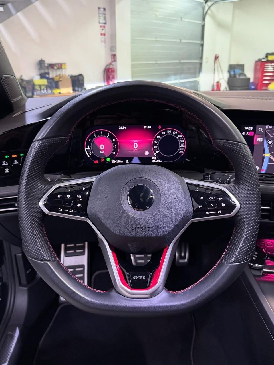 Volkswagen Golf VIII phase 1 de 2021 2.0 TSI 300 GTI CLUBSPORT DSG - Image 9