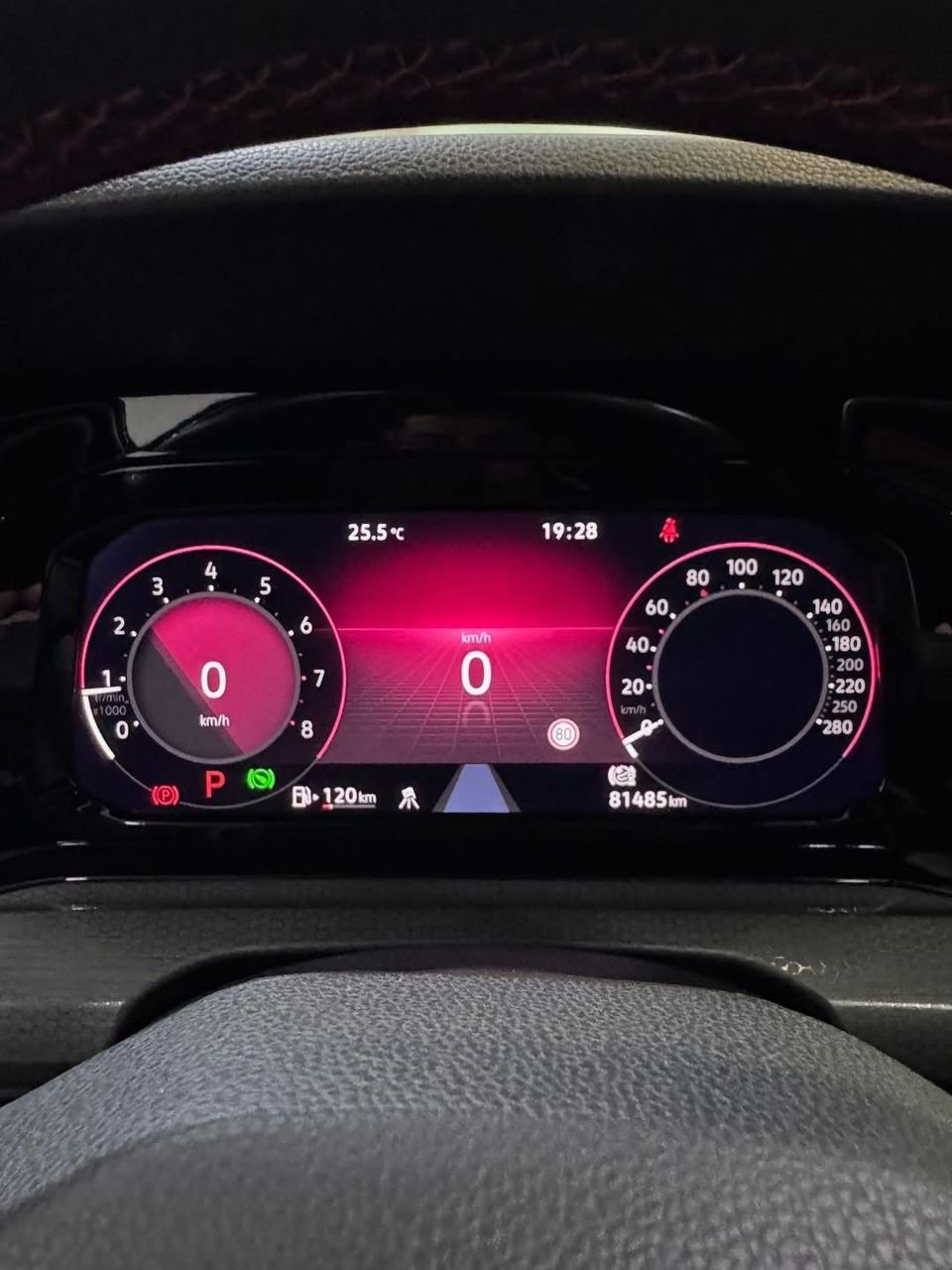 Volkswagen Golf VIII phase 1 de 2021 2.0 TSI 300 GTI CLUBSPORT DSG - Image 10