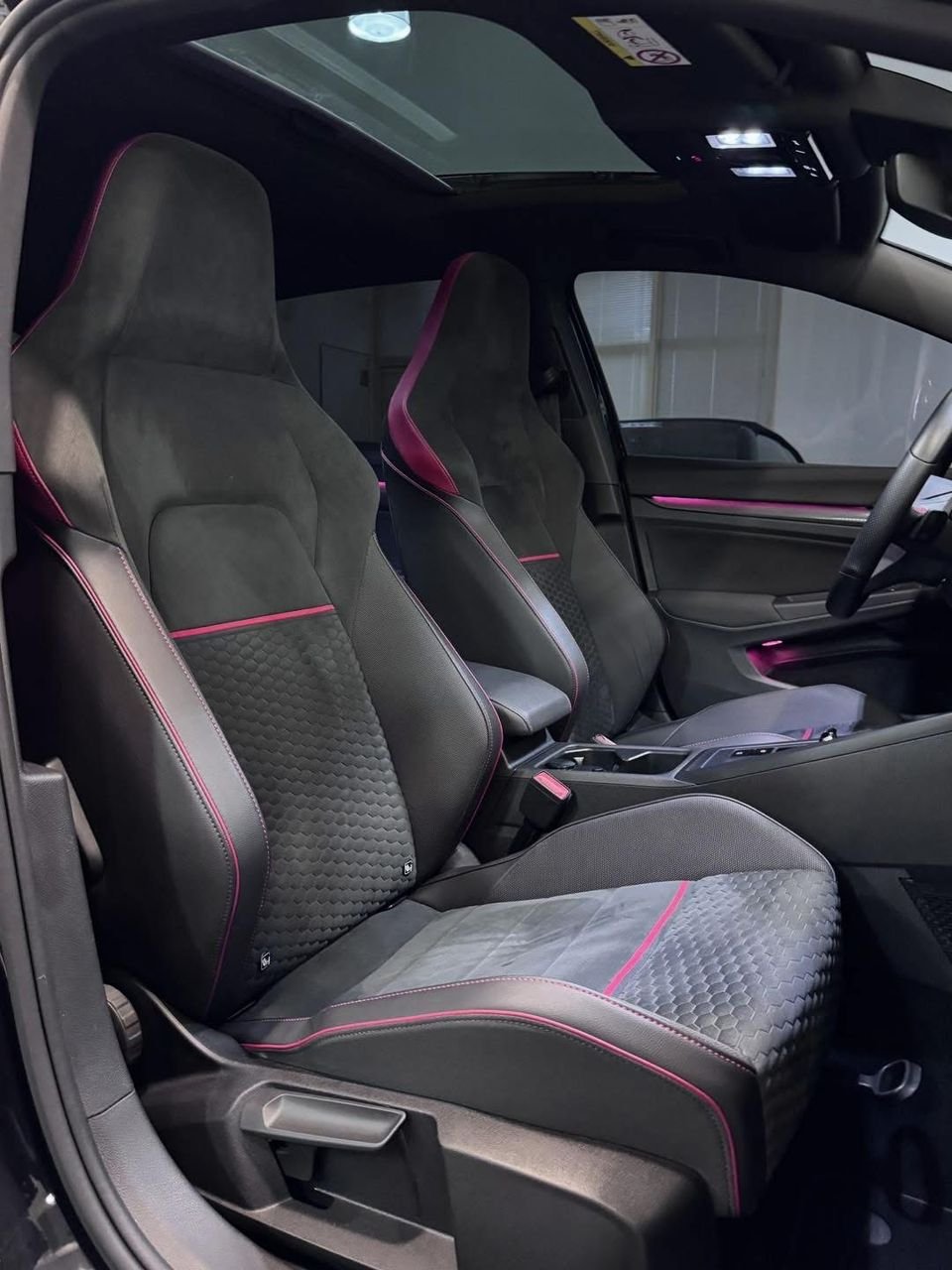 Volkswagen Golf VIII phase 1 de 2021 2.0 TSI 300 GTI CLUBSPORT DSG - Image 12