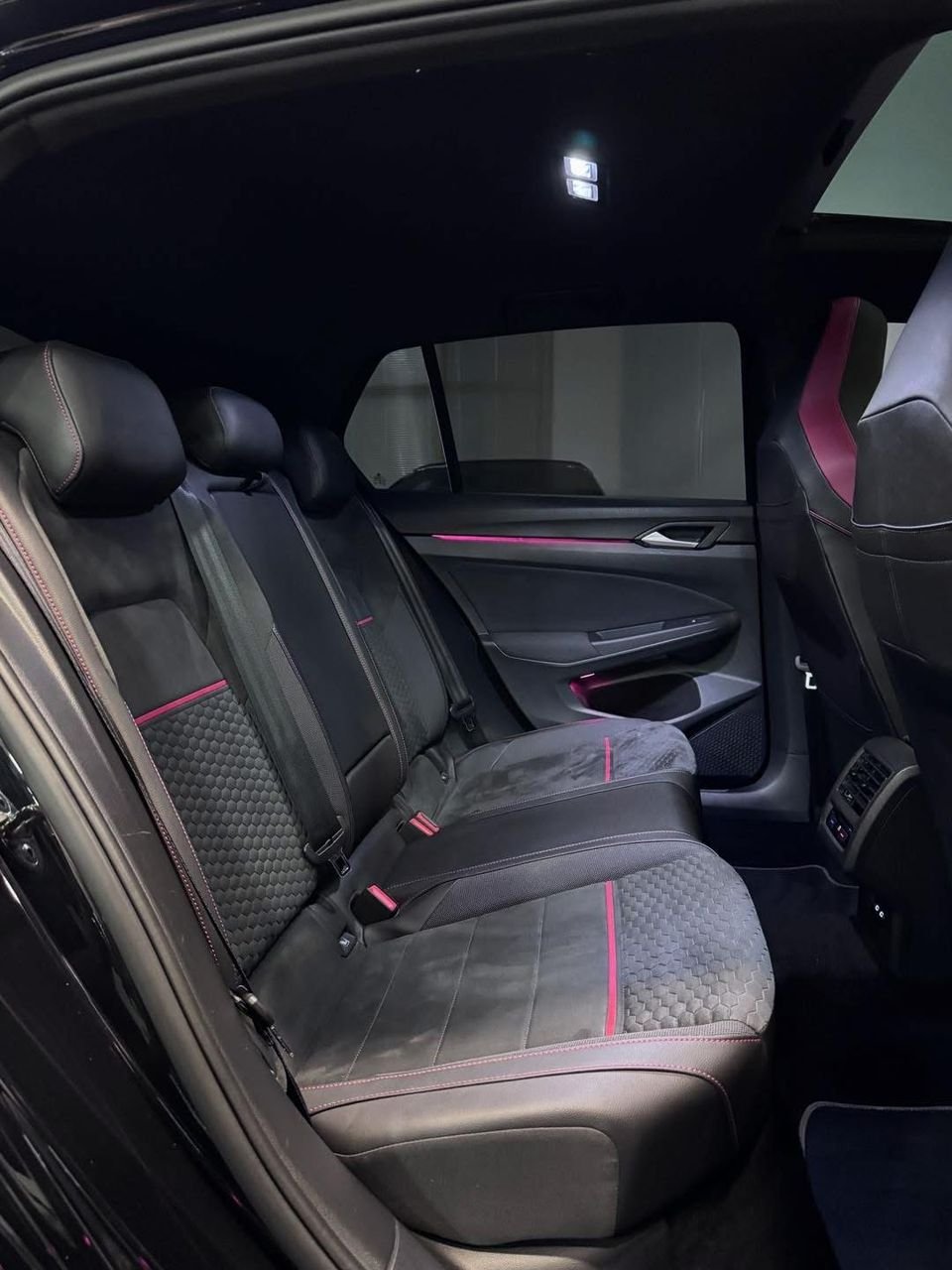 Volkswagen Golf VIII phase 1 de 2021 2.0 TSI 300 GTI CLUBSPORT DSG - Image 14