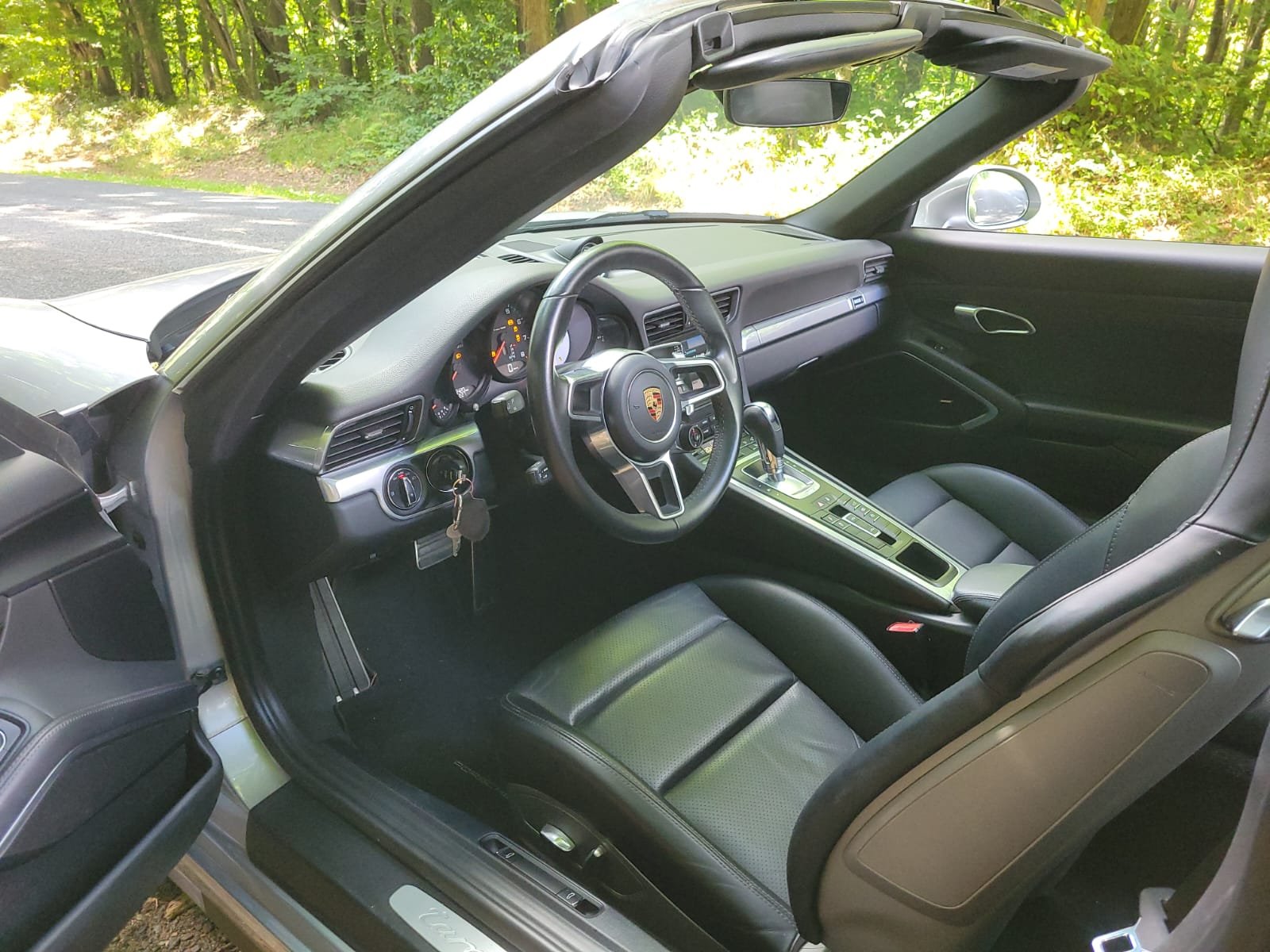 Porsche 911 TARGA 4 PDK - Image 9