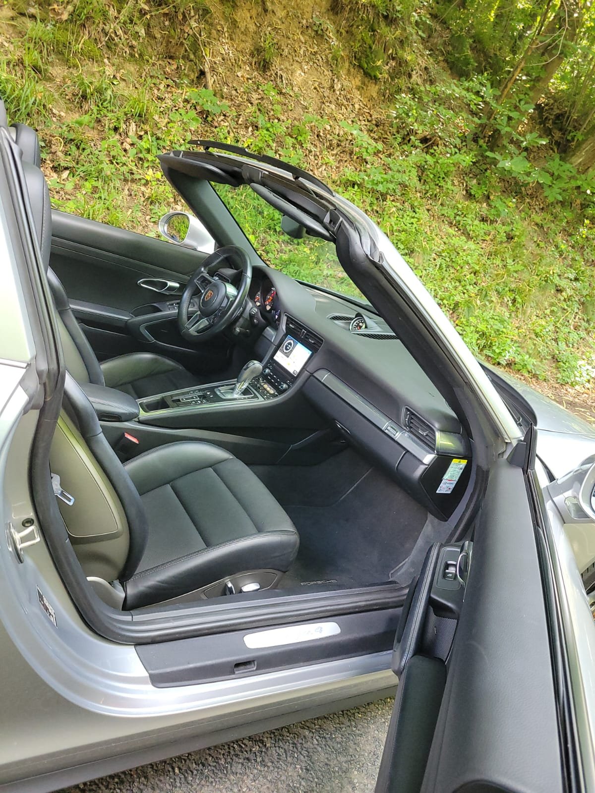 Porsche 911 TARGA 4 PDK - Image 15