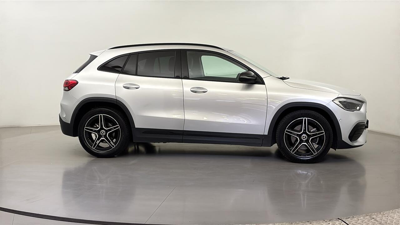 Mercedes GLA 200 AMG LINE 200D 2.0 DCT - Image 5