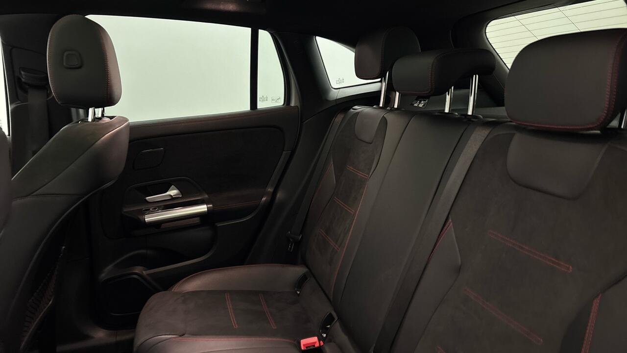 Mercedes GLA 200 AMG LINE 200D 2.0 DCT - Image 8