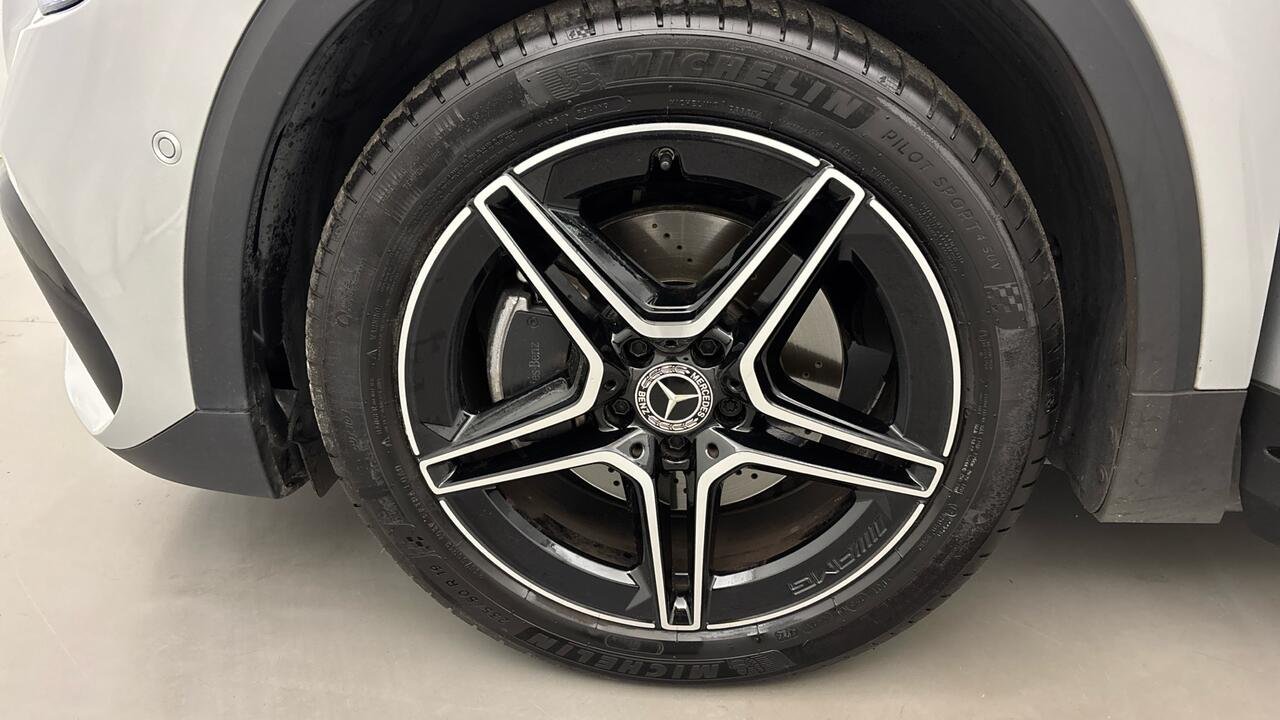 Mercedes GLA 200 AMG LINE 200D 2.0 DCT - Image 17