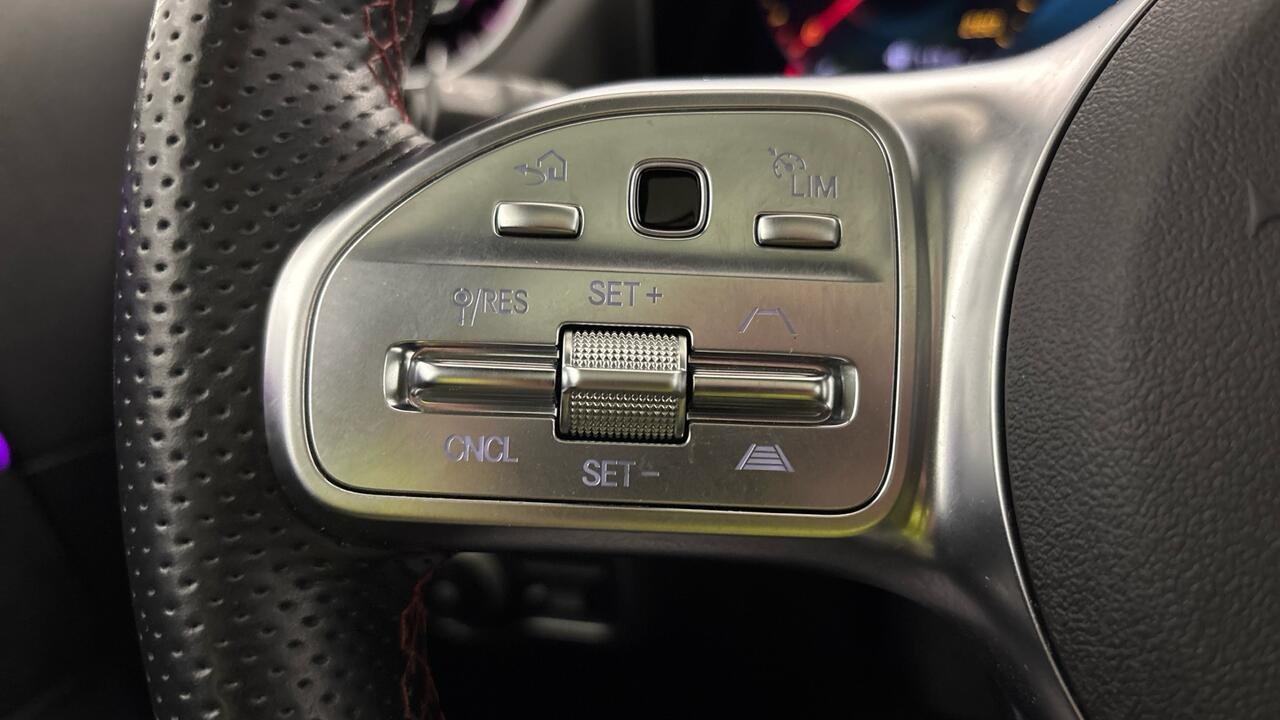 Mercedes GLA 200 AMG LINE 200D 2.0 DCT - Image 22