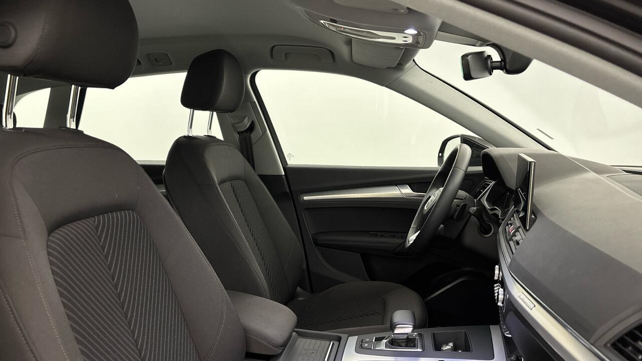 Audi Q5 2.0 50-TFSI E HYBRID QUATTRO - Image 12