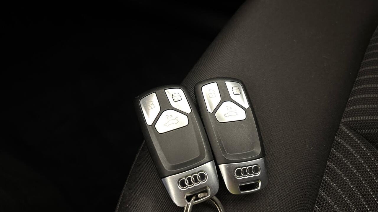 Audi Q5 2.0 50-TFSI E HYBRID QUATTRO - Image 17