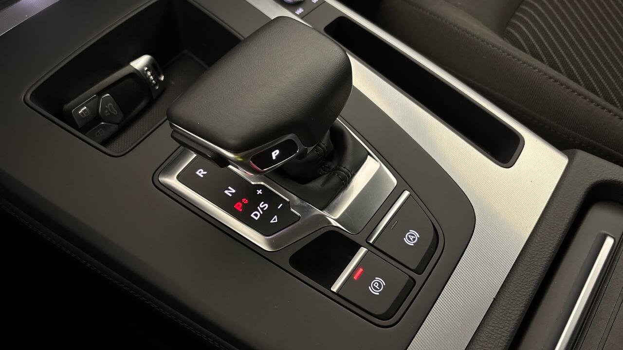 Audi Q5 2.0 50-TFSI E HYBRID QUATTRO - Image 29