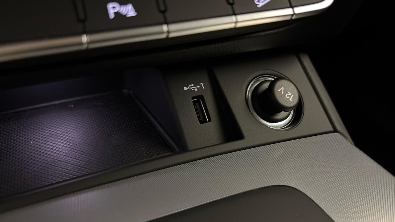 Audi Q5 2.0 50-TFSI E HYBRID QUATTRO - Image 30