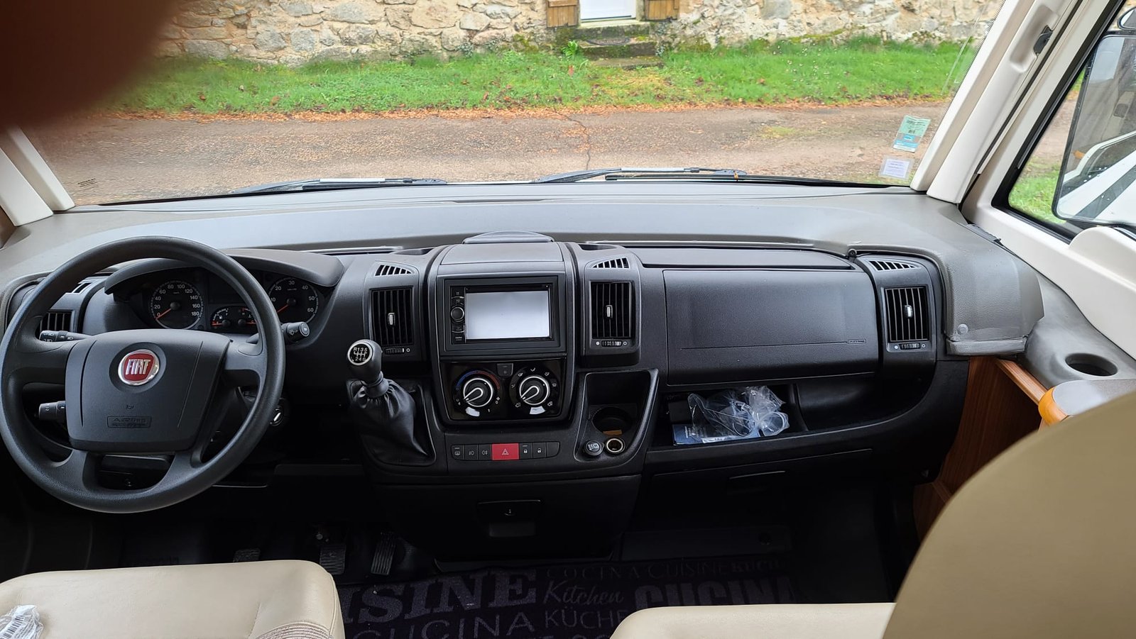 Adria Sonic Plus 700 SC premium - Image 25