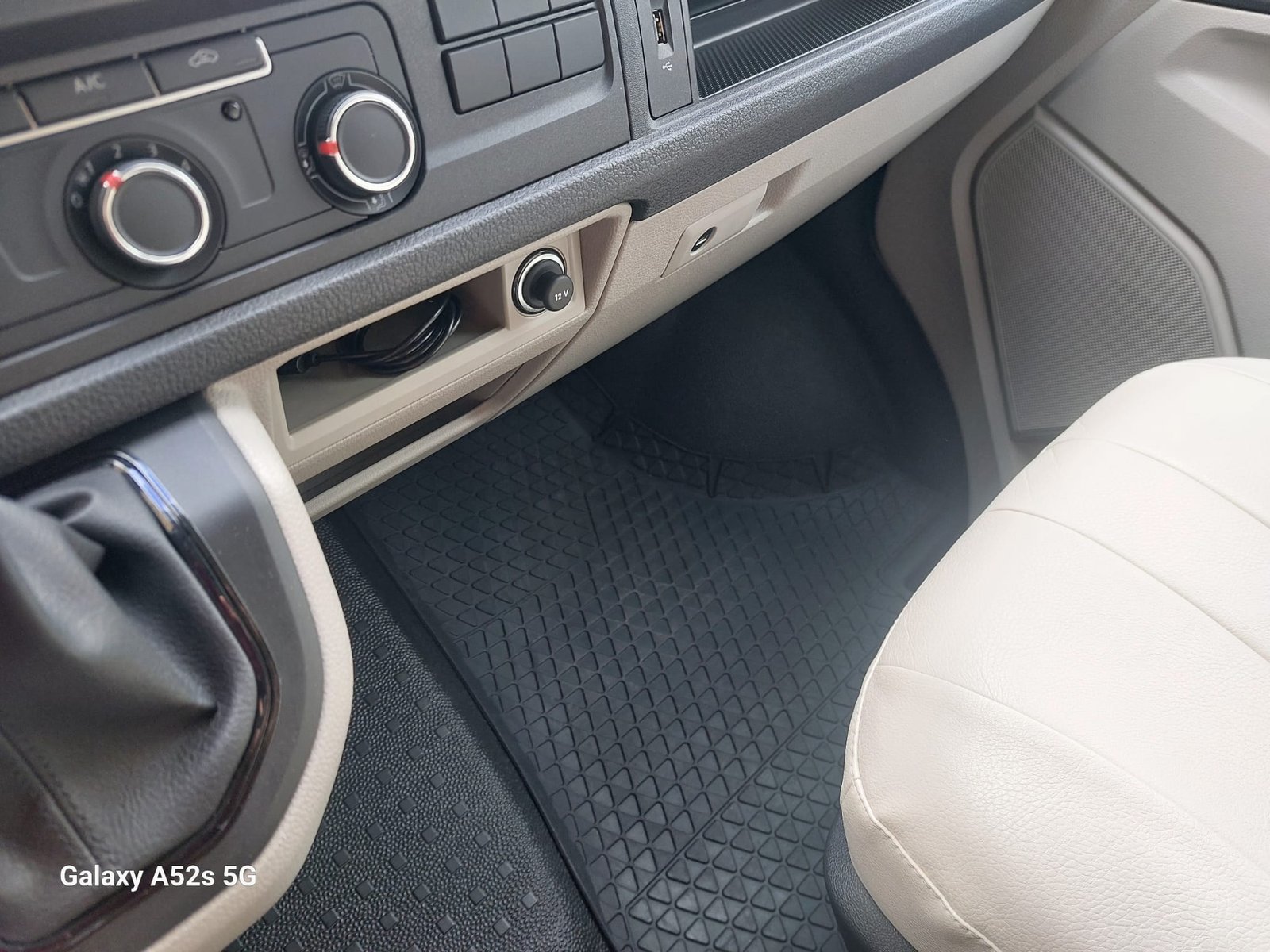 Volkswagen TRANSPORTER Kepler One - Image 22
