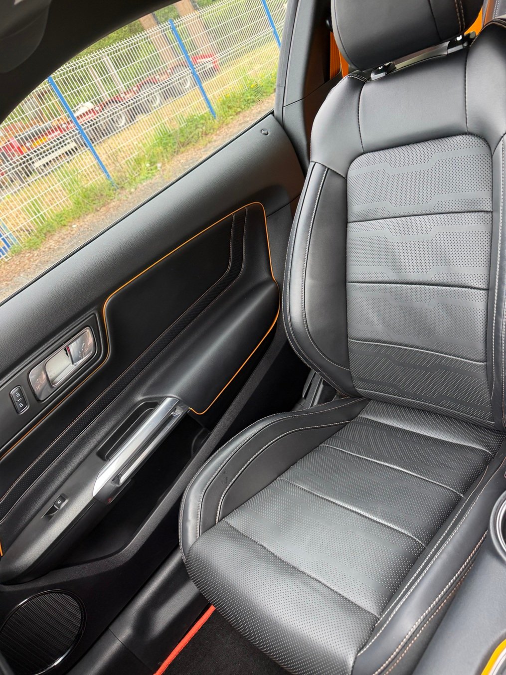 Ford MUSTANG FASTBACK  5.0 V8 GT BVA10 - Image 8