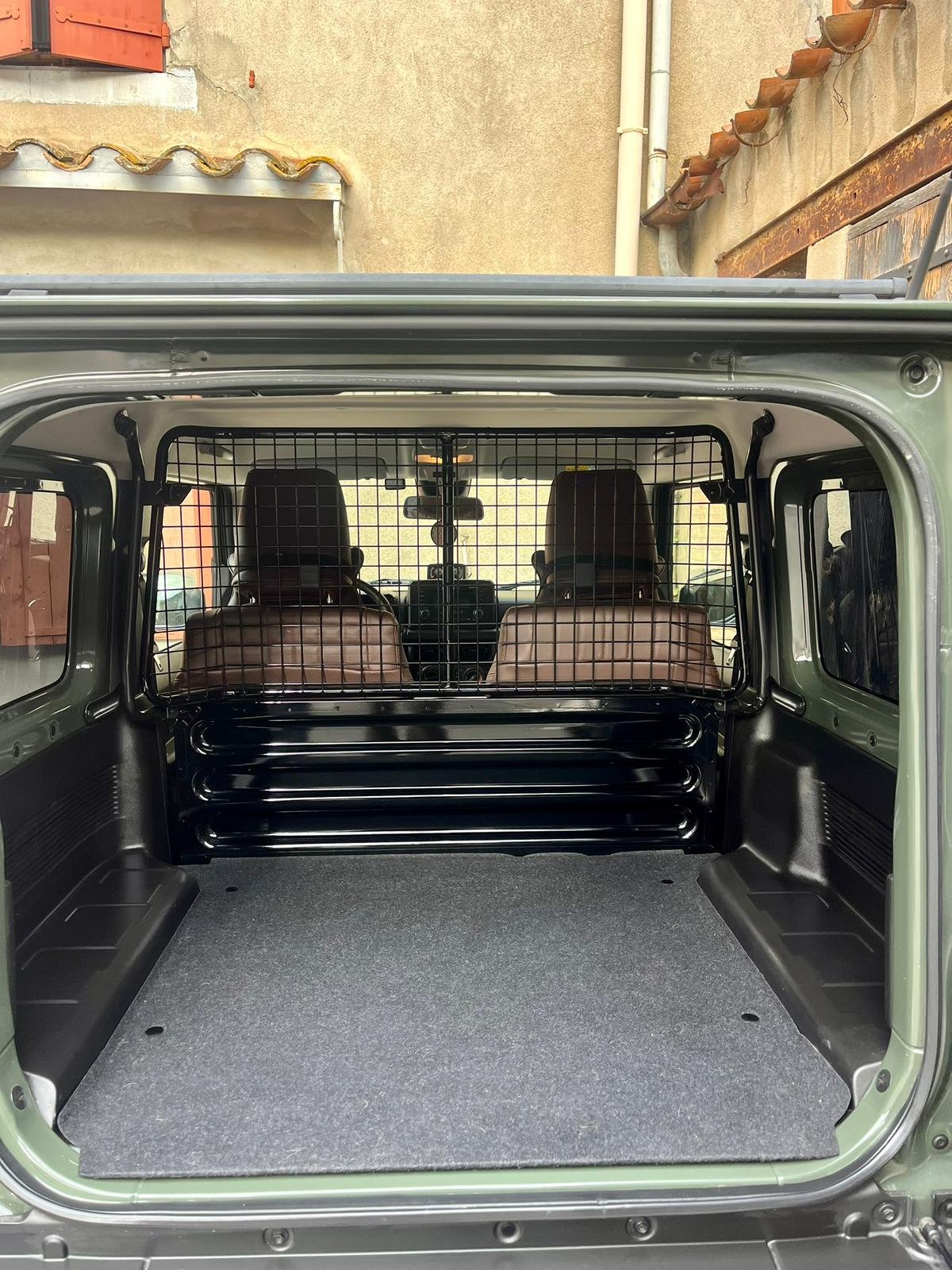 SUZUKI JIMNY 2 PRIVILEGE 2022 - Image 4
