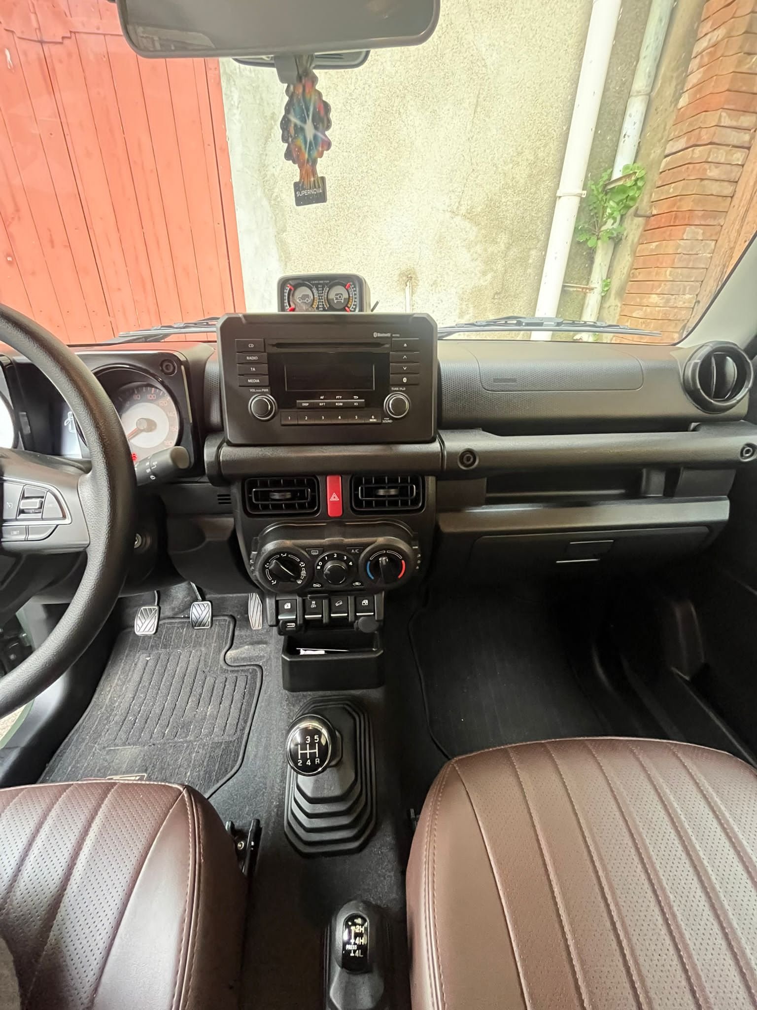 SUZUKI JIMNY 2 PRIVILEGE 2022 - Image 10
