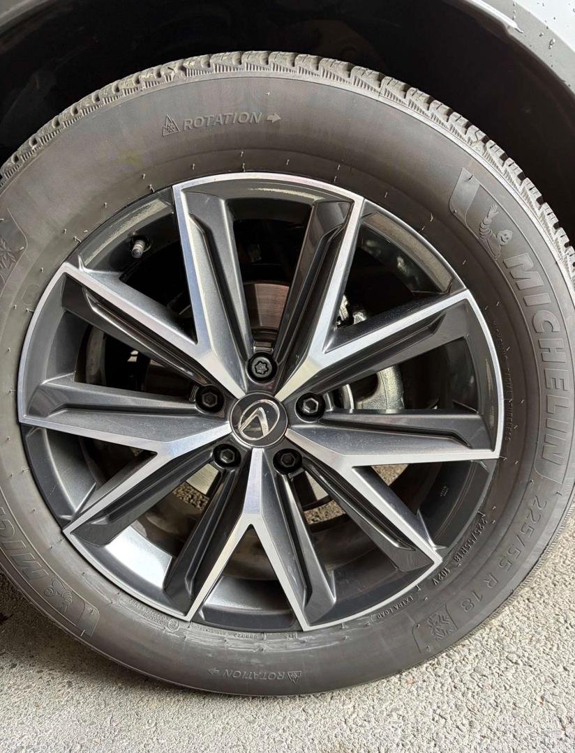 LEXUS LBX Hybrid AWD - Image 18