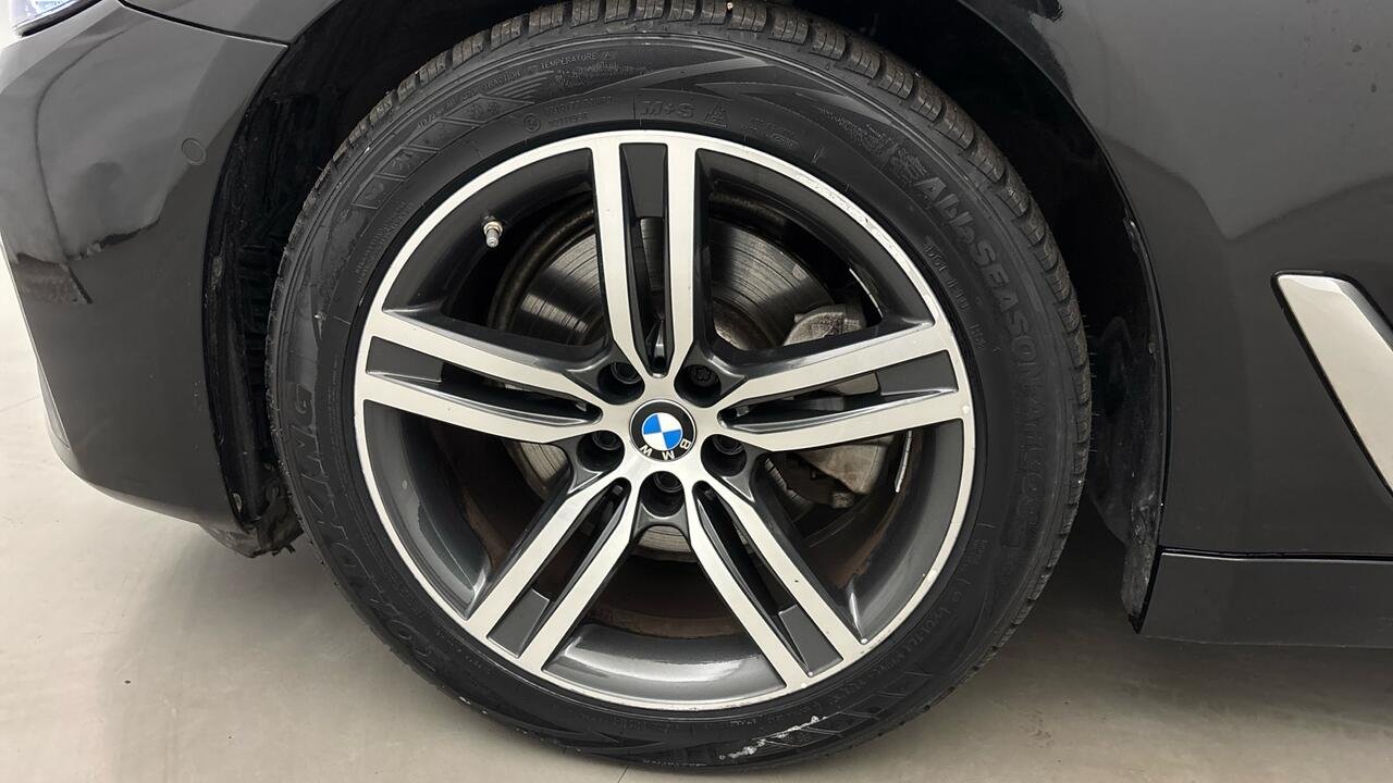 BMW SERIE 5 520 BUSINESS DESIGN 184 BVA8 - Image 14