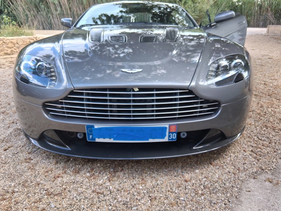  ASTON MARTIN Vantage 5.9 V12, Finition Coupé