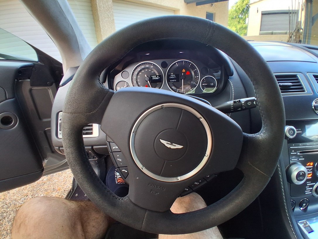  ASTON MARTIN Vantage 5.9 V12, Finition Coupé - Image 4