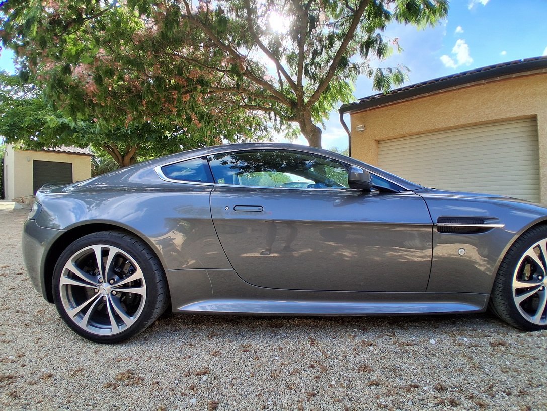  ASTON MARTIN Vantage 5.9 V12, Finition Coupé - Image 22