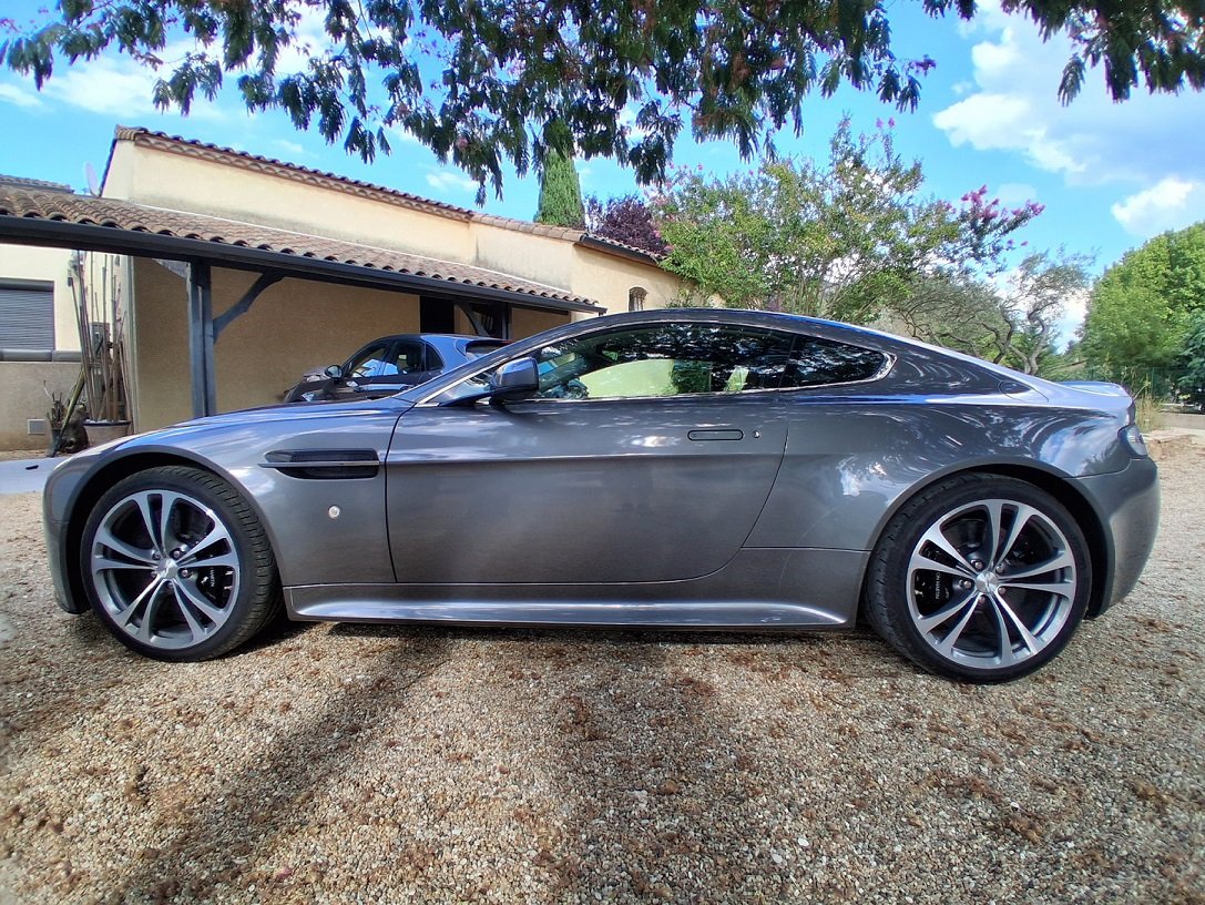  ASTON MARTIN Vantage 5.9 V12, Finition Coupé - Image 23