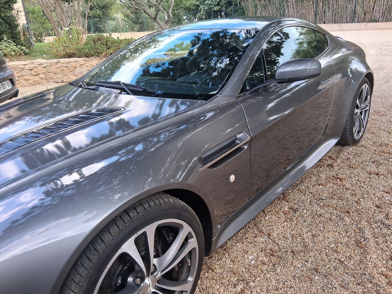  ASTON MARTIN Vantage 5.9 V12, Finition Coupé - Image 24