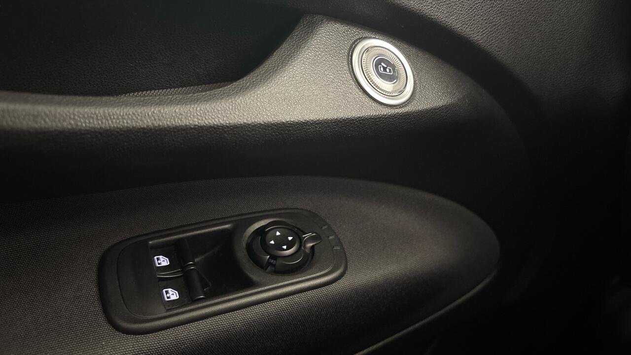 FIAT 500e ICONE 42KWH BVA - Image 3