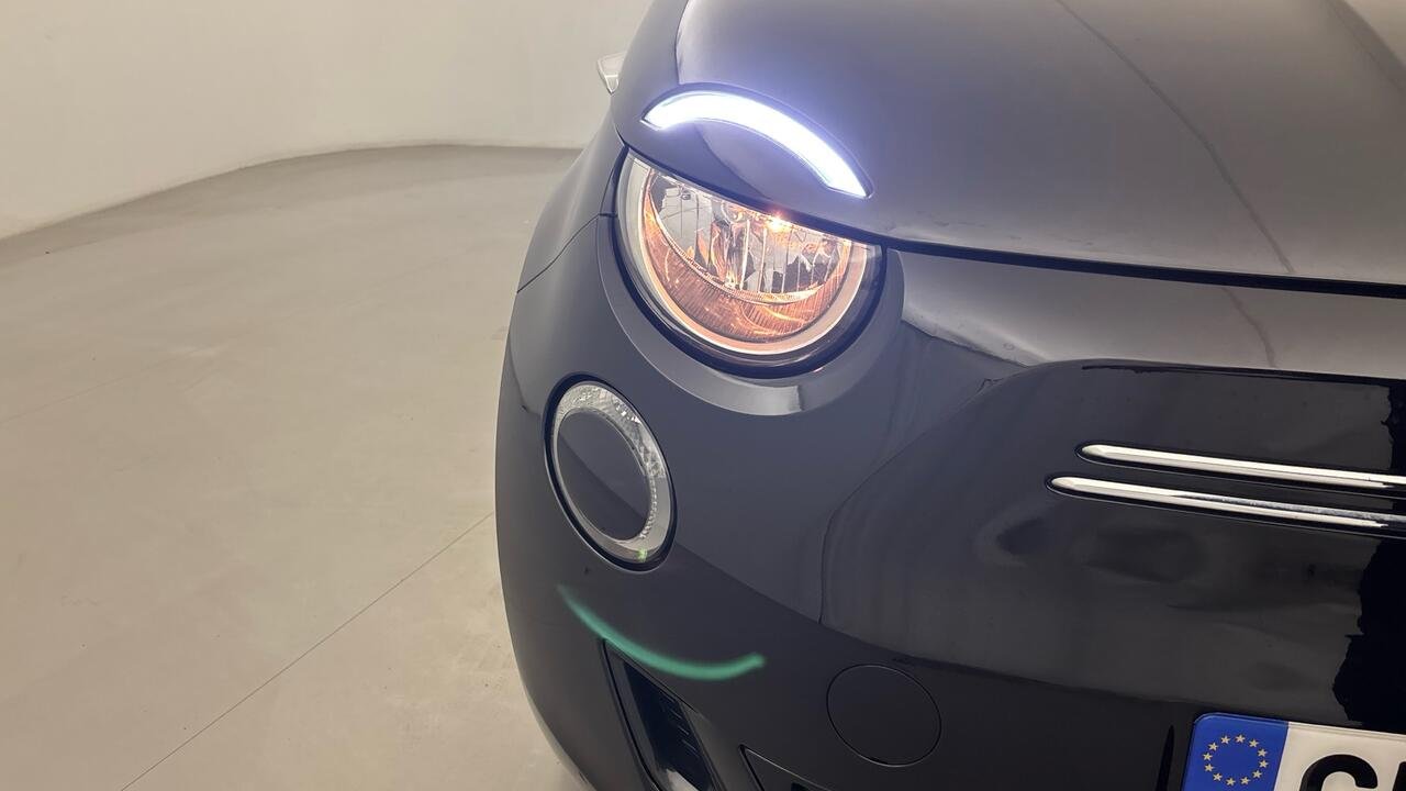 FIAT 500e ICONE 42KWH BVA - Image 16