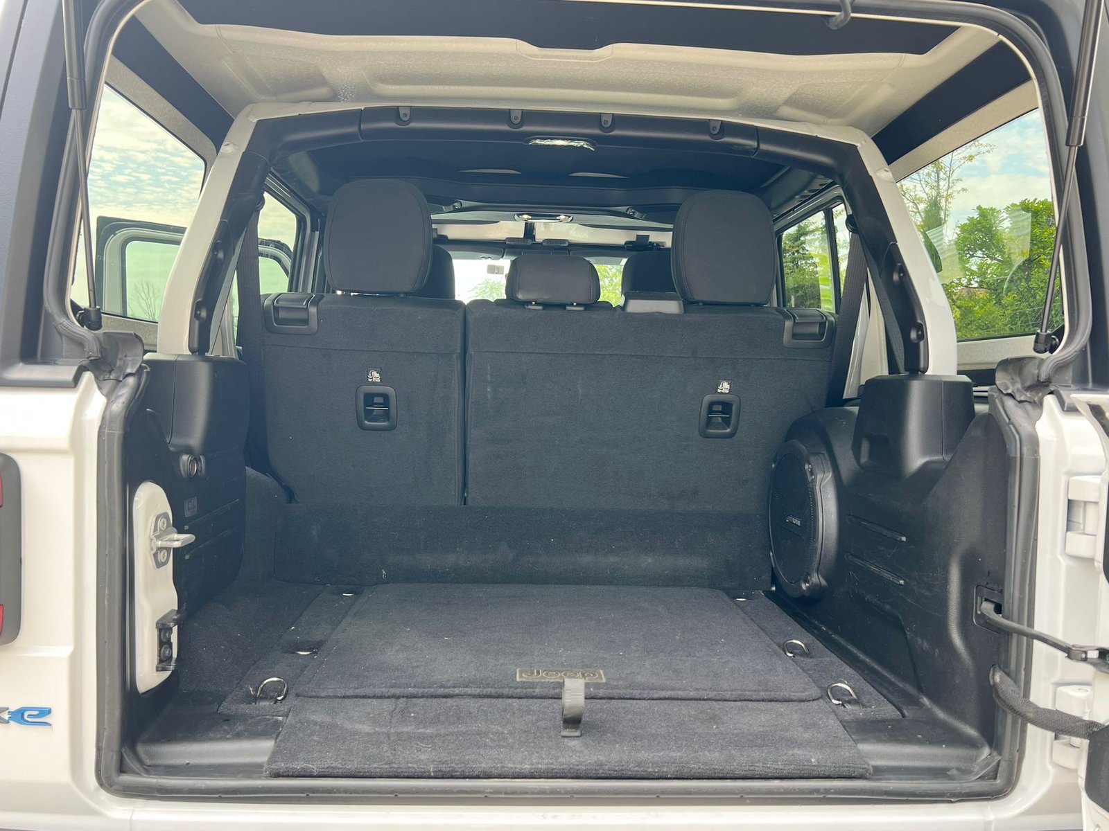 Jeep WRANGLER 2.0 4XE 380 RUBICON - Image 9