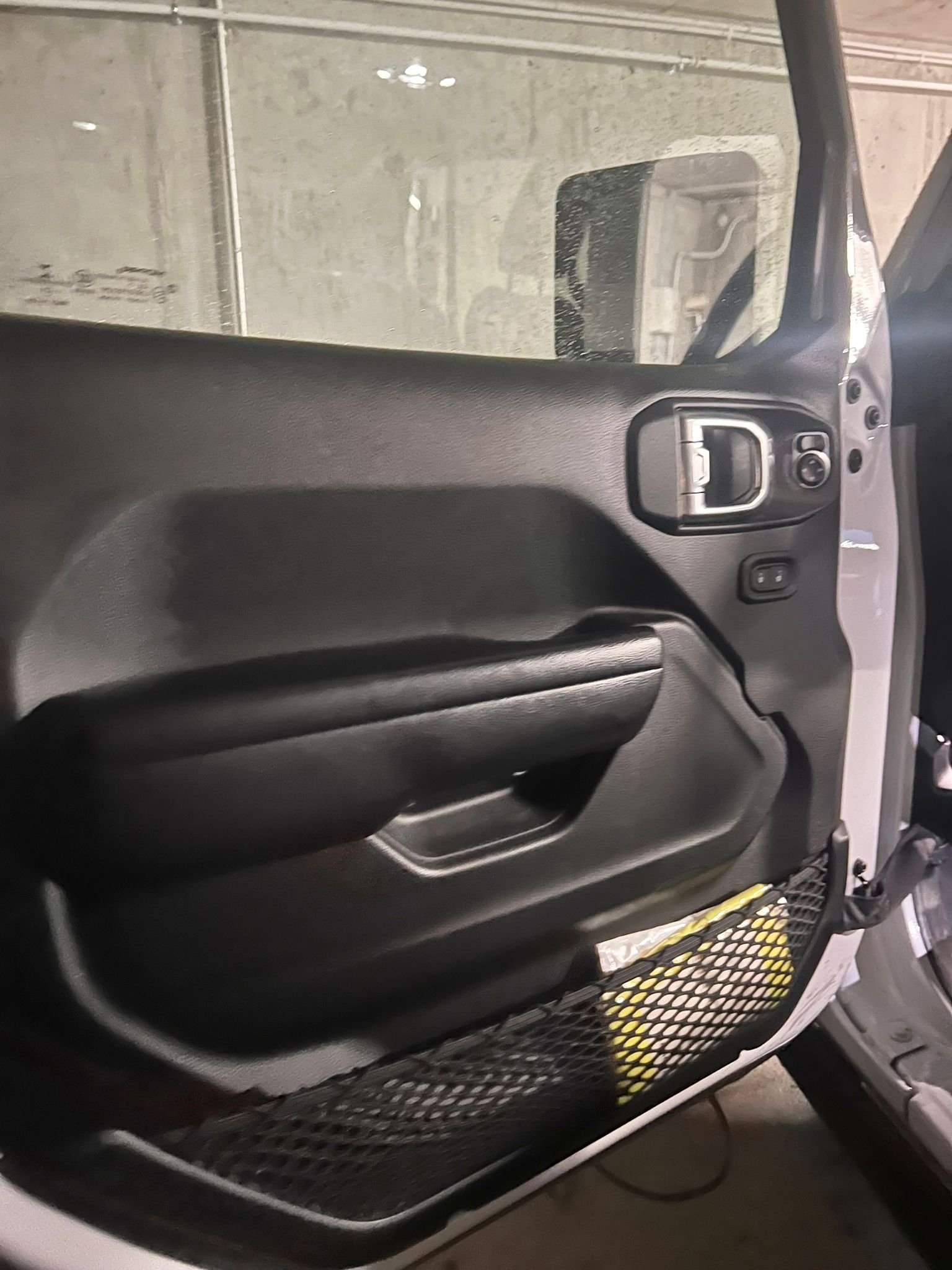 Jeep WRANGLER 2.0 4XE 380 RUBICON - Image 11